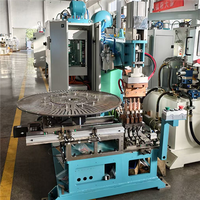 Automatiséiert Rotary Schweess Machine